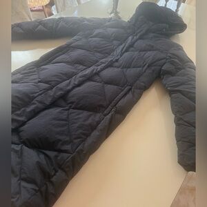 The North Face Women's Black Quilted Puffer Coat L.